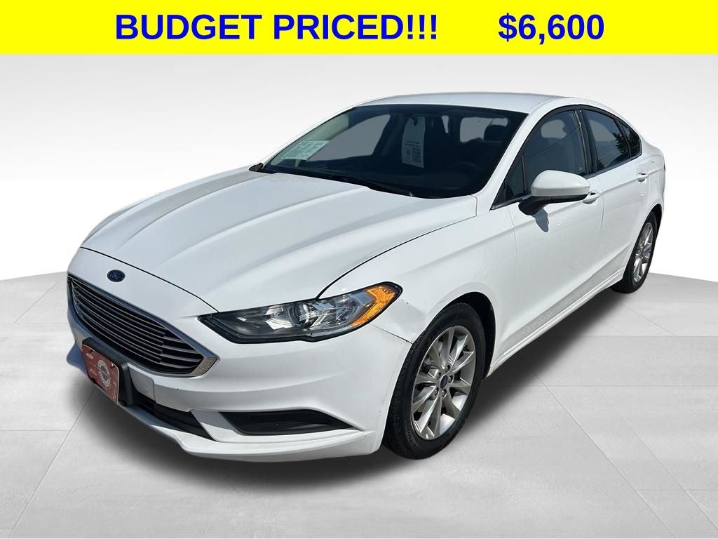 2017 Ford Fusion SE in Oxford White — front three-quarter view